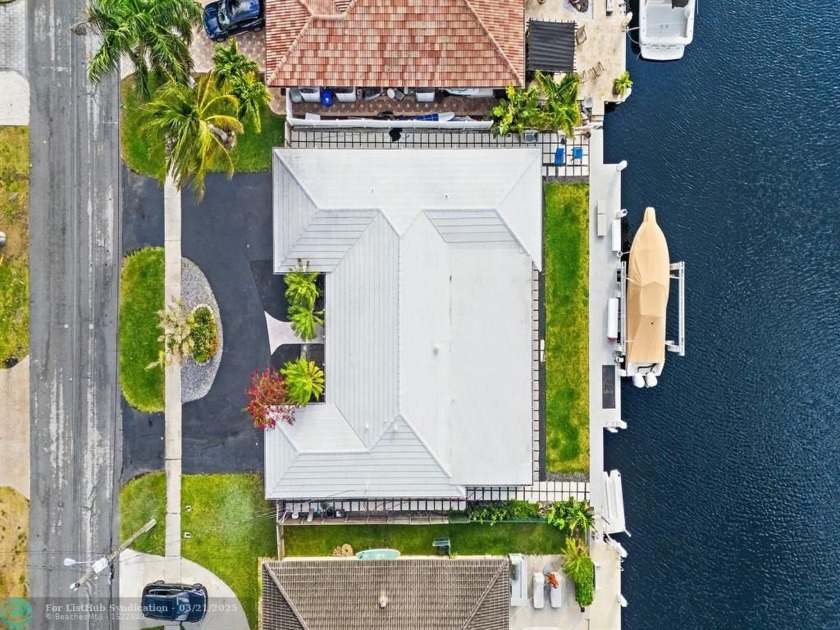 Mid-Century Renovated Home offers spacious living and dining - Beach Home for sale in Pompano Beach, Florida on Beachhouse.com