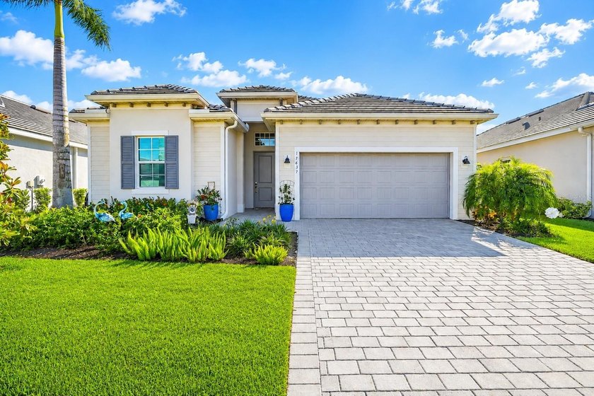 RARE GOLF-DEEDED OPPORTUNITY:GOLF MEMBERSHIP INCLUDED!

 - Beach Home for sale in Venice, Florida on Beachhouse.com