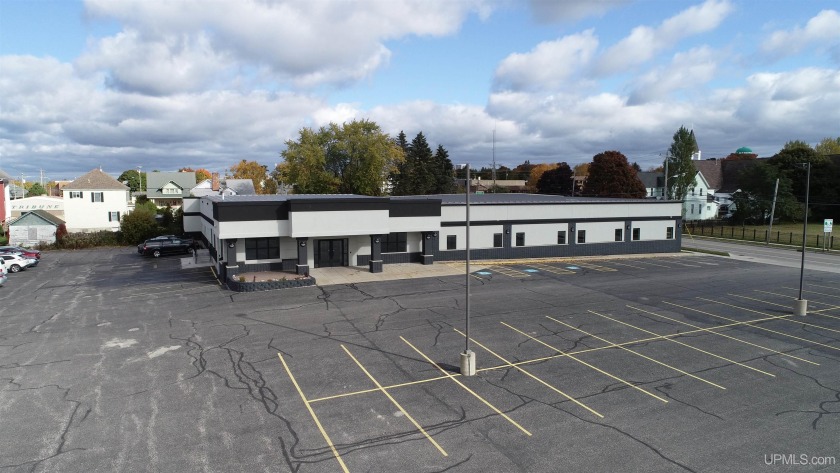 Beautiful like new contemporary office building in the bustling - Beach Commercial for sale in Manistique, Michigan on Beachhouse.com