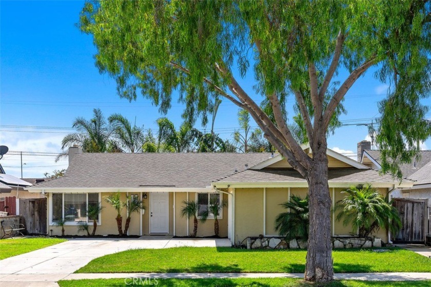 This beautiful beach home resides on a quiet interior tract - Beach Home for sale in Huntington Beach, California on Beachhouse.com