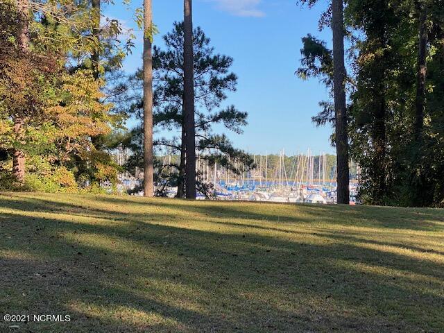 Exceptionally high waterfront lot.  Don't miss out on this - Beach Lot for sale in Washington, North Carolina on Beachhouse.com