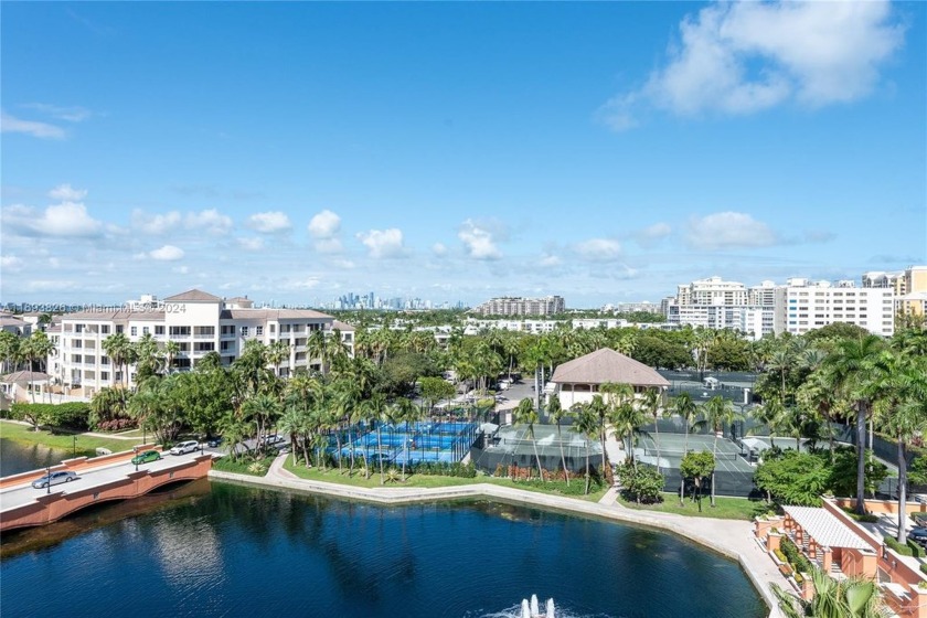 This penthouse residence captures a picture-perfect view of the - Beach Condo for sale in Key Biscayne, Florida on Beachhouse.com