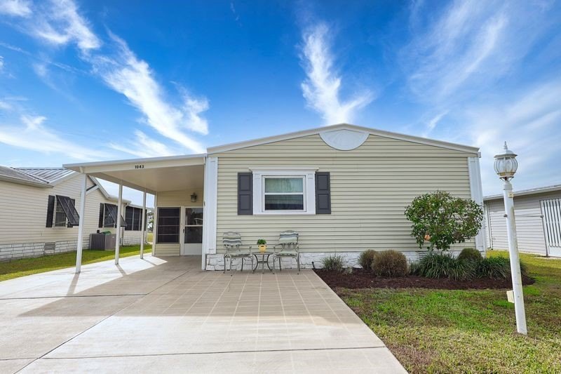 2bed/2bath home with a lovely golf course view in Barefoot Bay! - Beach Home for sale in Barefoot Bay, Florida on Beachhouse.com