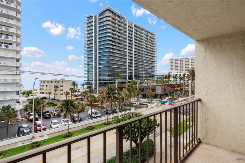 Step into your slice of paradise with this well maintained - Beach Condo for sale in Pompano Beach, Florida on Beachhouse.com
