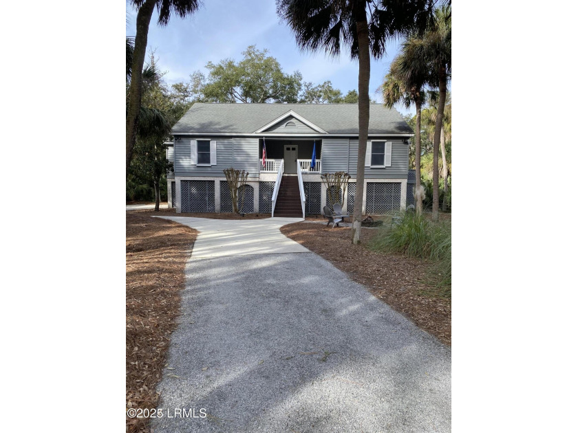 Immaculate and move-in ready, this home is priced to sell - Beach Home for sale in Fripp Island, South Carolina on Beachhouse.com