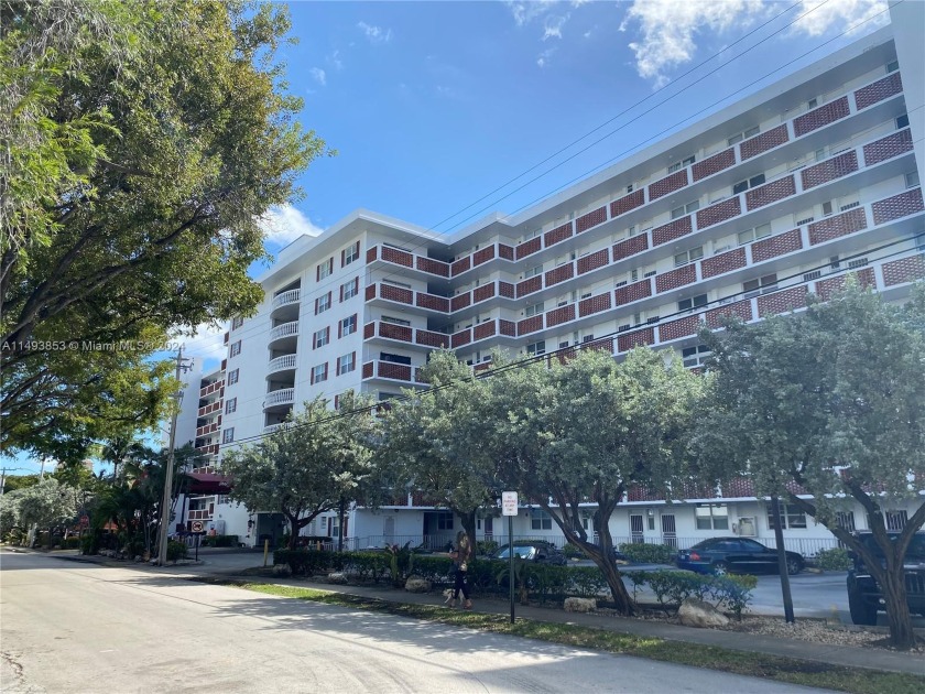 PERFECT FOR INVESTORS. IT CAN BE RENT RIGHT AWAY. BEAUTIFUL - Beach Condo for sale in North Miami Beach, Florida on Beachhouse.com