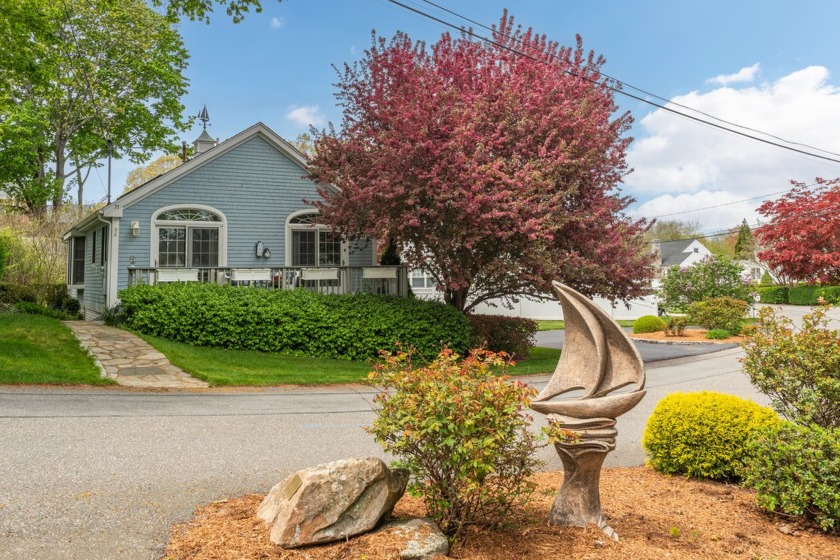This cozy 2-bedroom/1-bath Ranch-style home is the ideal spot - Beach Home for sale in Westbrook, Connecticut on Beachhouse.com