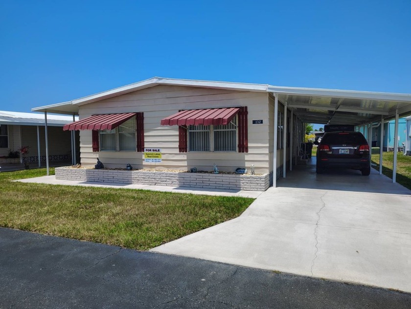 Welcome to 132 Captiva Street.  This oversized home has been - Beach Home for sale in Nokomis, Florida on Beachhouse.com