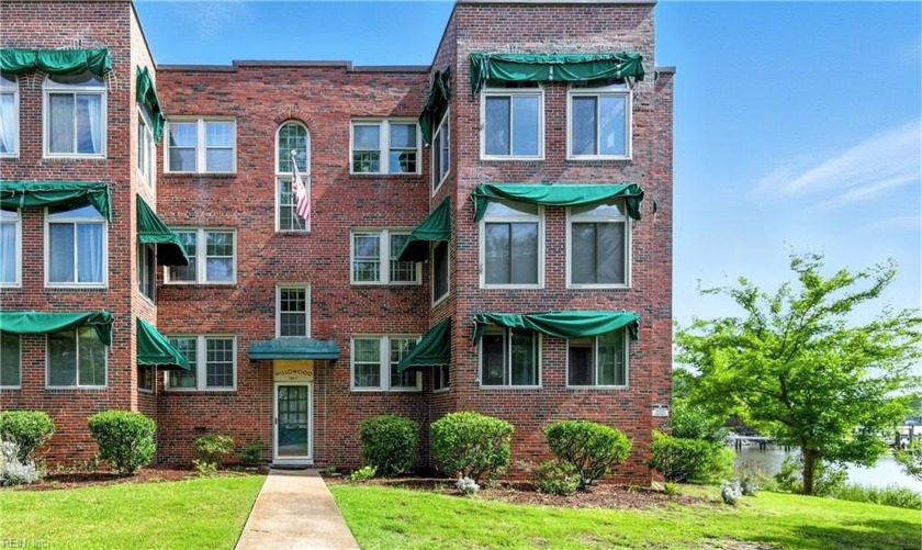 Charming spacious 2 bedroom/1bath COOP in the heart of Norfolk - Beach Home for sale in Norfolk, Virginia on Beachhouse.com