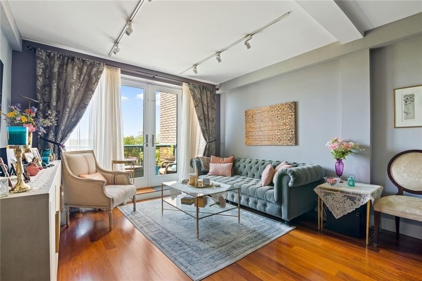 Beautiful Shore Road Condo with Water Views!

Welcome to your - Beach Condo for sale in Brooklyn, New York on Beachhouse.com
