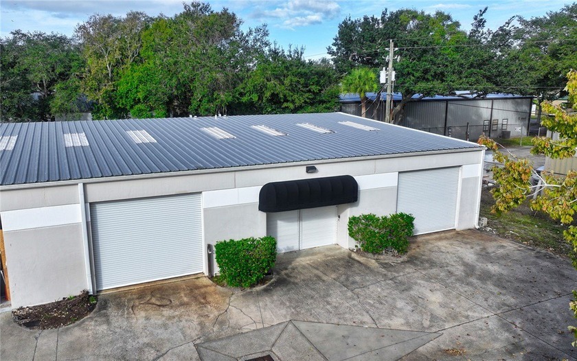 Commercial warehouse with flexible space perfect for contractor - Beach Condo for sale in Vero Beach, Florida on Beachhouse.com