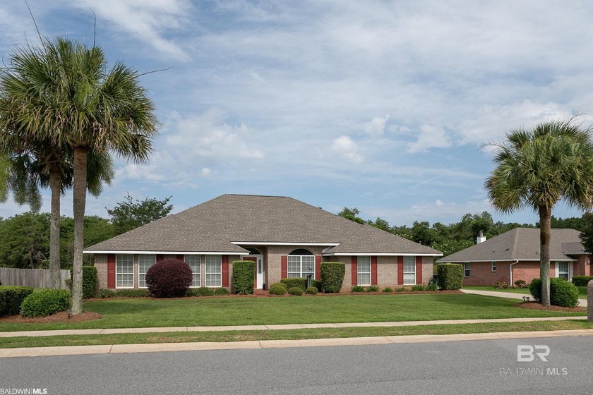 4BR/3BA brick home in Briarwood Park in Foley! This - Beach Home for sale in Foley, Alabama on Beachhouse.com