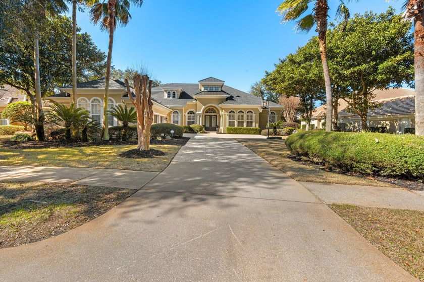 Stunning custom home in Kelly Plantation! This spacious - Beach Home for sale in Destin, Florida on Beachhouse.com