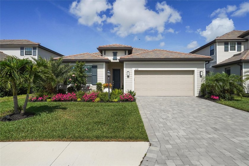 Welcome to the Florida lifestyle you've been waiting for. Built - Beach Home for sale in Bradenton, Florida on Beachhouse.com