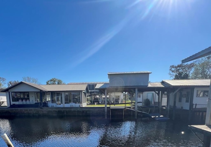 Discover life on the Suwannee in this coastal retreat along the - Beach Home for sale in Suwannee, Florida on Beachhouse.com