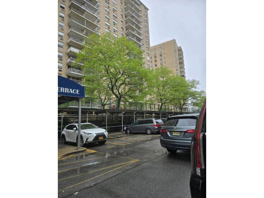 35 Seacoast Ter, Brighton Beach ,Brooklyn NY 11235 , Welcome to - Beach Condo for sale in Brooklyn, New York on Beachhouse.com