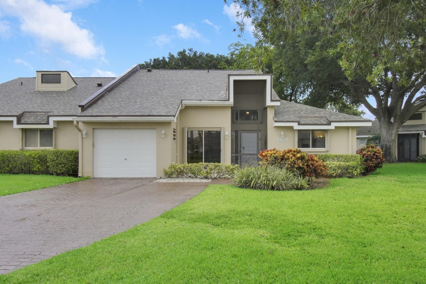 Large sprawling two bedroom with a open family room that can be - Beach Townhome/Townhouse for sale in Lake Worth, Florida on Beachhouse.com