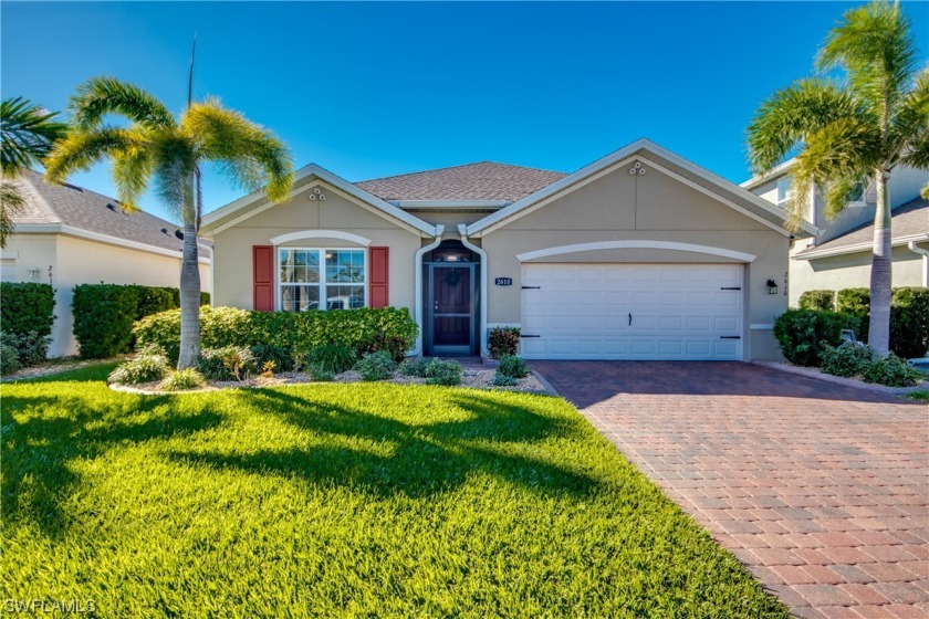 Gorgeous Picture-Perfect Lakefront south facing Pool Home - Beach Home for sale in Cape Coral, Florida on Beachhouse.com