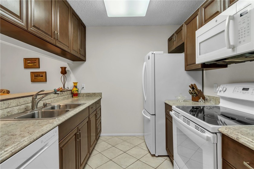 ONLY-FIRST FLOOR 1bed/1ba condo at Vista Plantation! Boasts - Beach Condo for sale in Vero Beach, Florida on Beachhouse.com