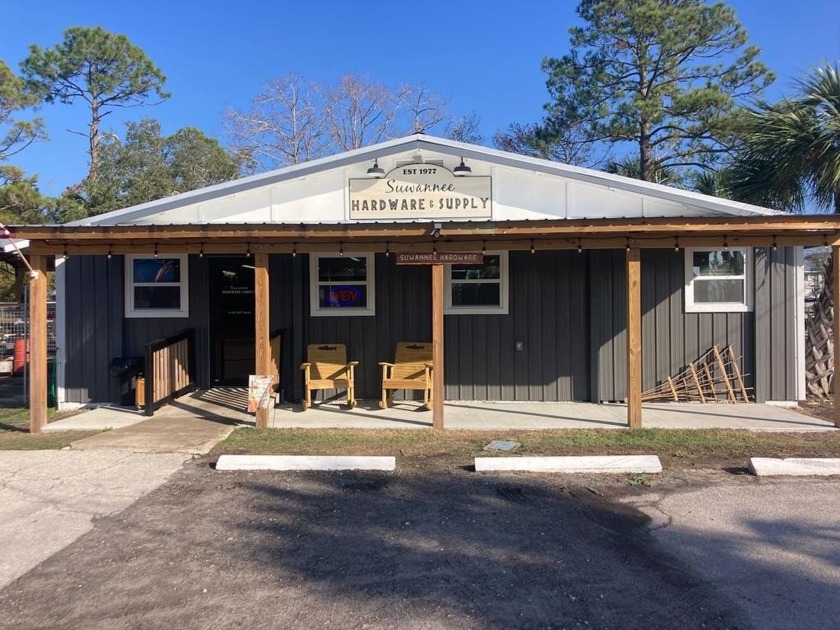 TURNKEY BUSINESS FOR SALE IN SUWANNEE, FLORIDA. Looking for a - Beach Commercial for sale in Suwannee, Florida on Beachhouse.com