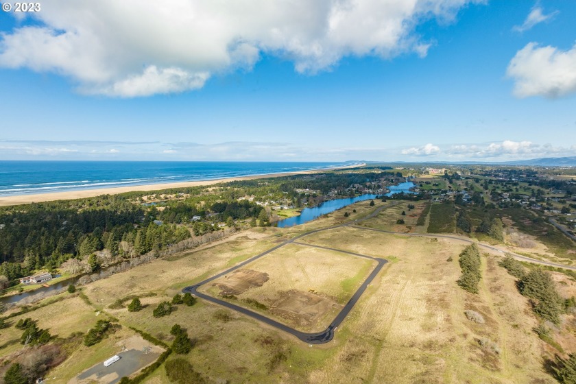 Exceptional 1-acre homesite situated at The Dunes! Just a - Beach Lot for sale in Warrenton, Oregon on Beachhouse.com