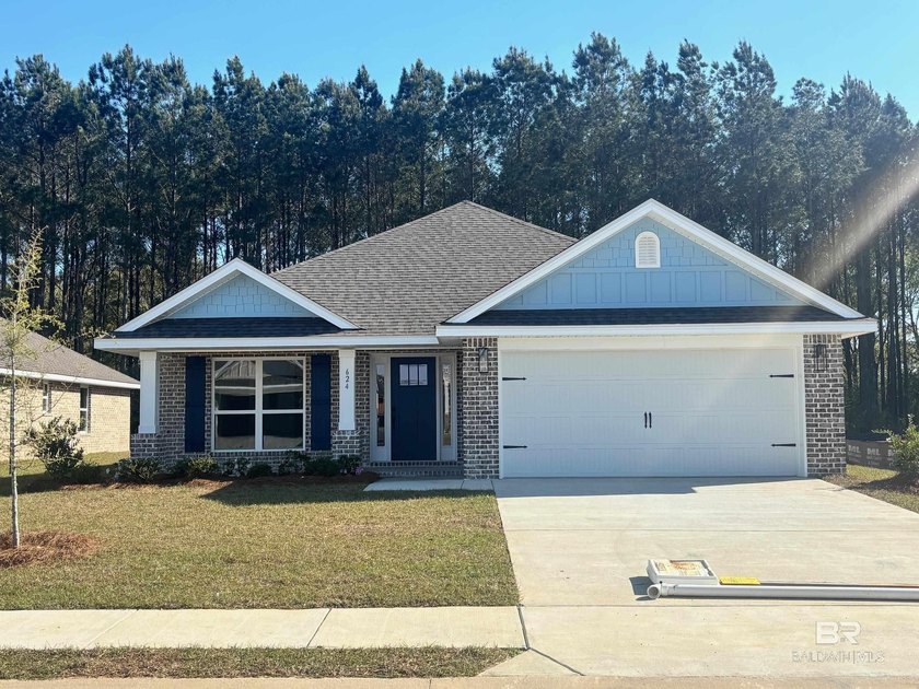 Move in ready, Gold Fortified, 4 side brick and 2 ensuite - Beach Home for sale in Foley, Alabama on Beachhouse.com
