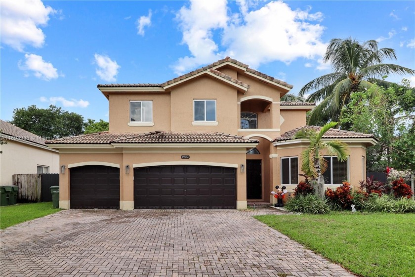 Welcome to this turnkey two-story home located in the luxurious - Beach Home for sale in Homestead, Florida on Beachhouse.com