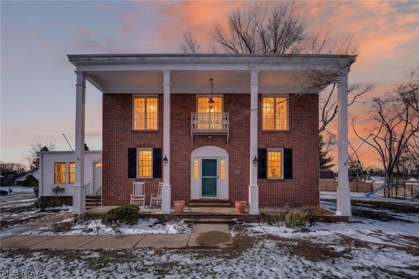 Welcome to 9461 Wailers Cove, an extraordinary opportunity to - Beach Home for sale in Mentor, Ohio on Beachhouse.com