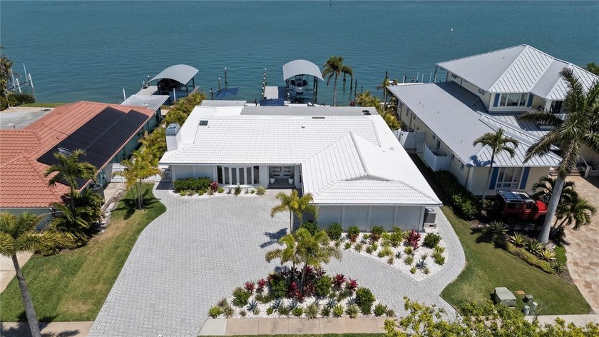 Welcome to Wow, welcome to 631 Harbor Island! This - Beach Home for sale in Clearwater Beach, Florida on Beachhouse.com