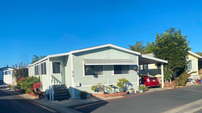 LARGE Corner LOT & QUIET LOCATION!  Across from the BEACH!! - Beach Home for sale in Huntington Beach, California on Beachhouse.com