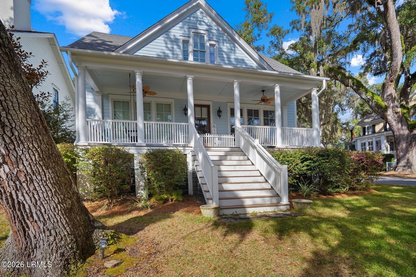 This is a meticulously crafted custom WaterMark home nestled - Beach Home for sale in Beaufort, South Carolina on Beachhouse.com