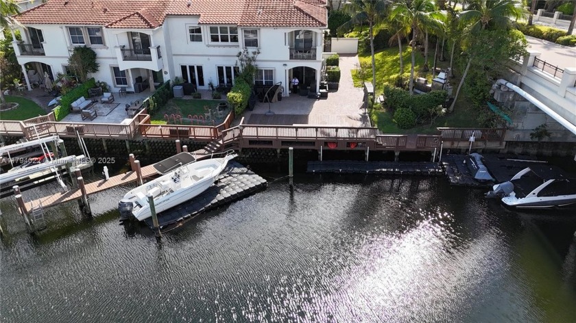 Boater's Dream Home! This stunning 2-story townhouse on an - Beach Townhome/Townhouse for sale in Hollywood, Florida on Beachhouse.com