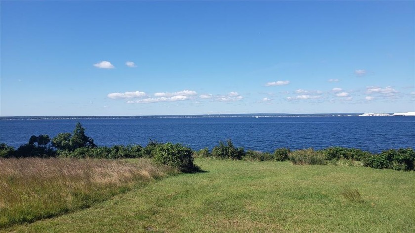 Waterfront vacant land provides an opportunity to build you - Beach Acreage for sale in Jamestown, Rhode Island on Beachhouse.com