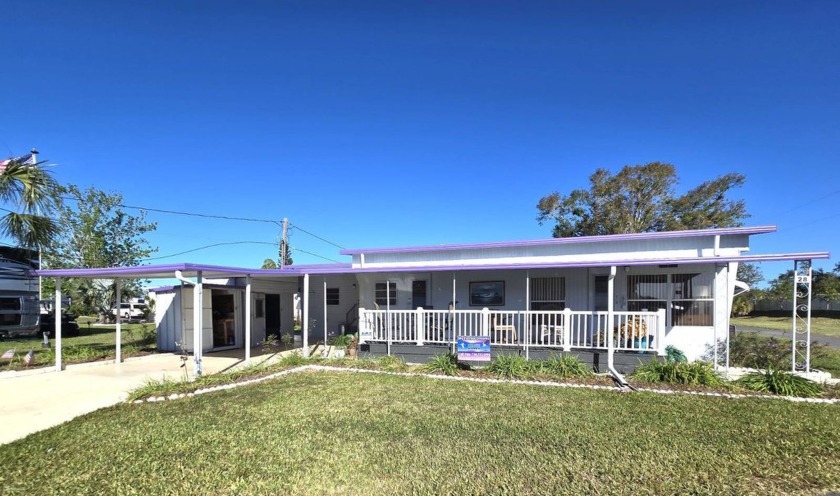 Charming Corner Lot Home with Modern Upgrades  Welcome to this - Beach Home for sale in Palmetto, Florida on Beachhouse.com