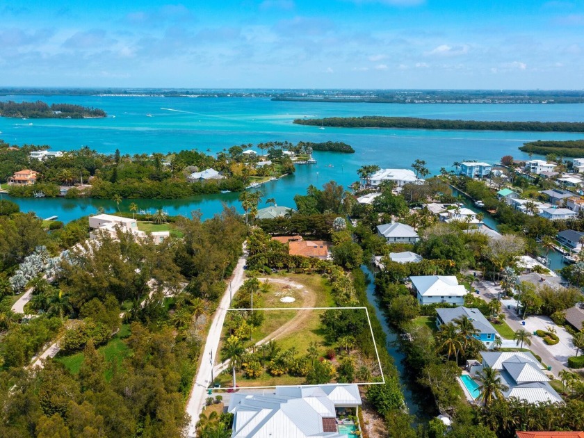 Privacy is key for this sprawling, estate-size lot down a quiet - Beach Lot for sale in Longboat Key, Florida on Beachhouse.com