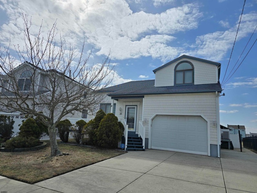 Truly unique direct Golf Course front home.  Large spacious - Beach Home for sale in Brigantine, New Jersey on Beachhouse.com