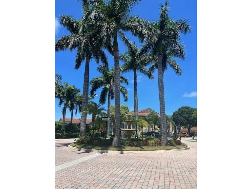 Beautiful condo 3 bedroom 2 bath, spacious and already tenant - Beach Condo for sale in Boynton Beach, Florida on Beachhouse.com