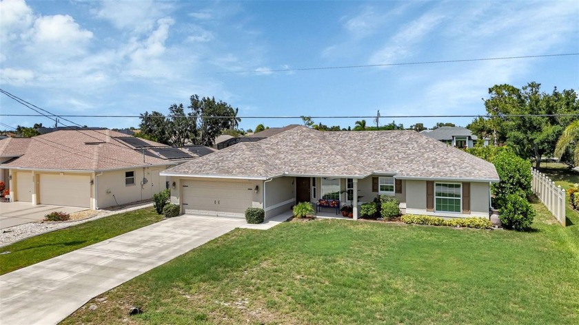 Escape flood zone worries with this delightful 3-bedroom - Beach Home for sale in Rotonda West, Florida on Beachhouse.com