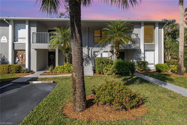 LOCATION!LOCATION!LOCATION! This beautiful, thoughtfully updated - Beach Condo for sale in Naples, Florida on Beachhouse.com