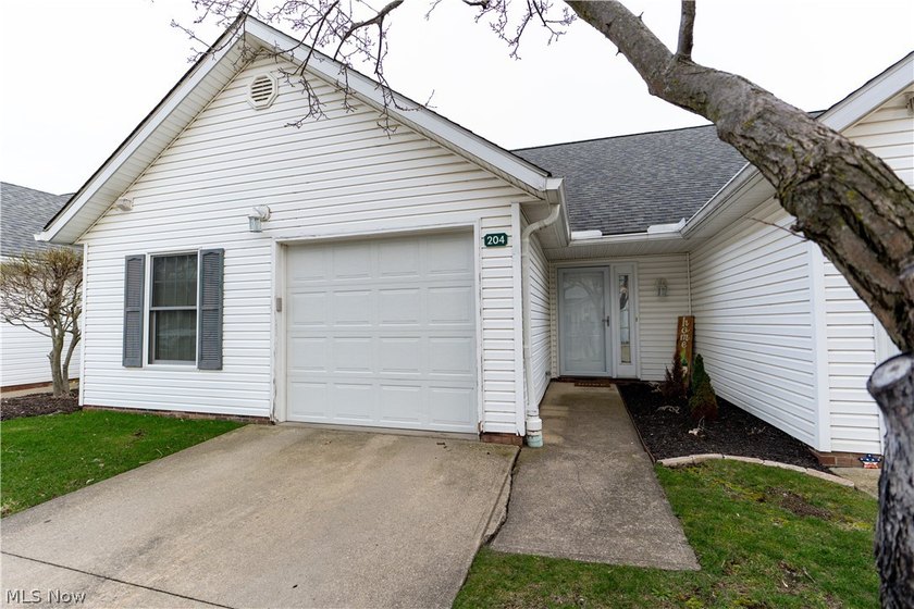 Welcome to this beautifully maintained ranch-style condominium - Beach Condo for sale in Fairport Harbor, Ohio on Beachhouse.com