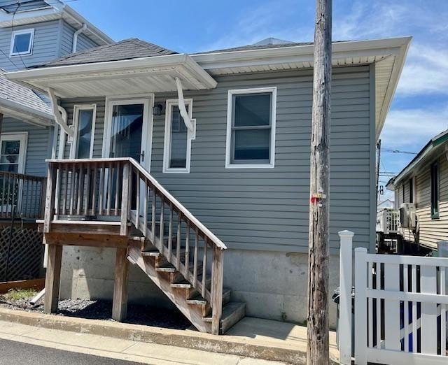 Gerritsen Beach!    WATERFRONT!   This well-maintained home was - Beach Home for sale in Brooklyn, New York on Beachhouse.com