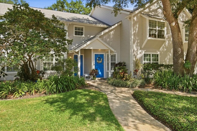 Under contract-accepting backup offers. MOVE RIGHT IN to this - Beach Condo for sale in Tampa, Florida on Beachhouse.com