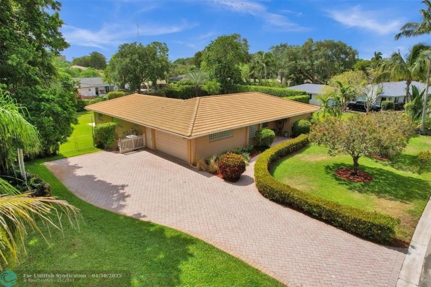 Live in a beautiful golf community without the membership fees! - Beach Home for sale in Coral Springs, Florida on Beachhouse.com
