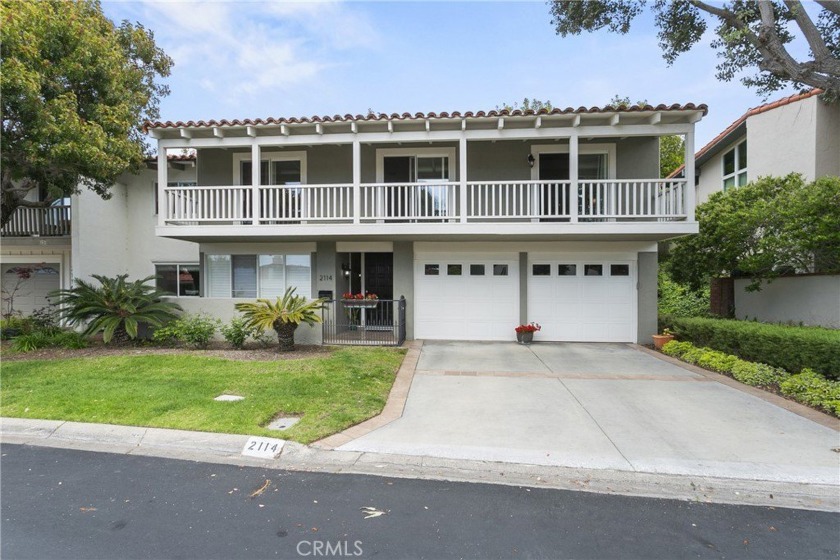 Welcome to 2114 Vista Entrada, a Bluffs end-unit Carmelita plan - Beach Home for sale in Newport Beach, California on Beachhouse.com