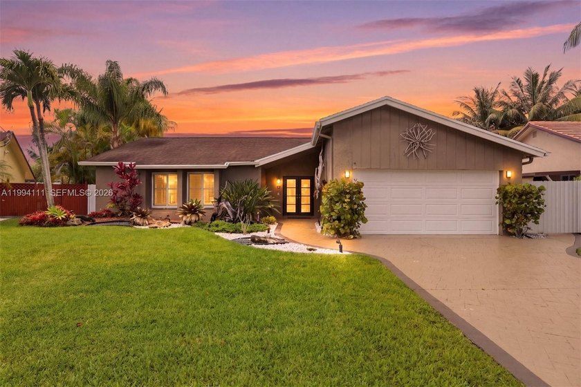 Don't miss your chance to own this slice of Waterfront Paradise! - Beach Home for sale in Cooper City, Florida on Beachhouse.com