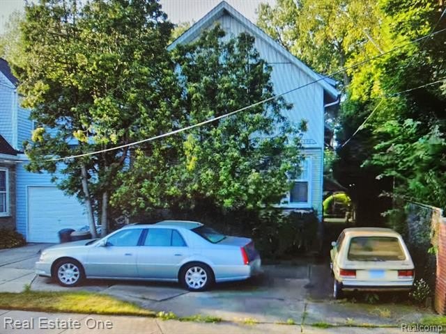 Opportunity is knocking with this 2 story, original owner home - Beach Home for sale in Detroit, Michigan on Beachhouse.com