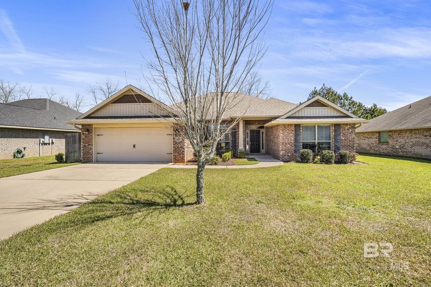 Great home!!!  Beautiful 4-bedroom, 2-bath brick home offering2 - Beach Home for sale in Foley, Alabama on Beachhouse.com