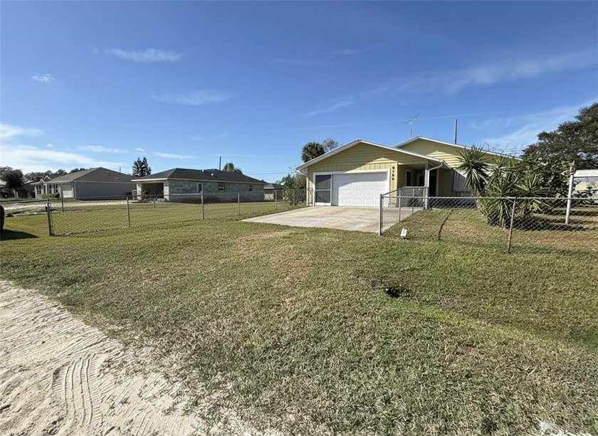 This beautifully maintained 3-bedroom, 2-bath home offers bright - Beach Home for sale in Vero Beach, Florida on Beachhouse.com