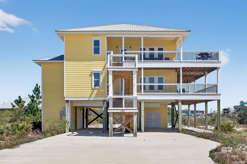 Investment opportunity or private coastal retreat just steps - Beach Home for sale in Gulf Shores, Alabama on Beachhouse.com