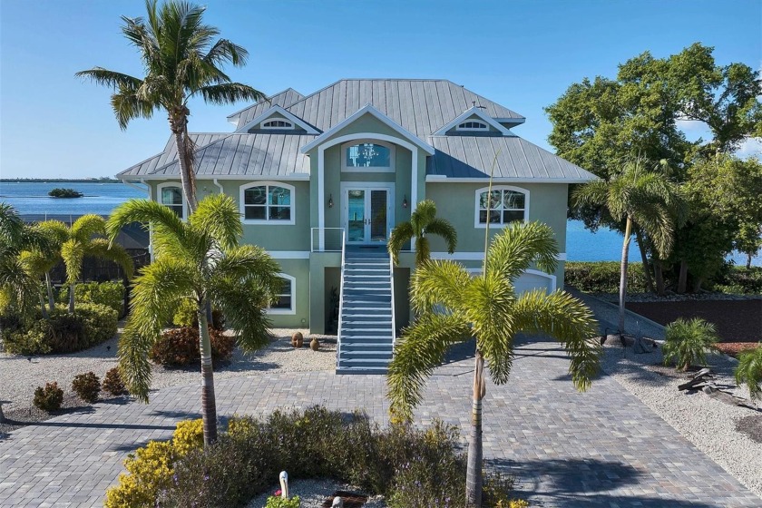 Under contract-accepting backup offers. Surrender to the allure - Beach Home for sale in Englewood, Florida on Beachhouse.com